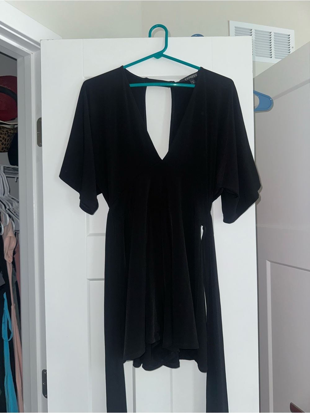 Express Black Wrap Romper | XS | Kimono Sleeve